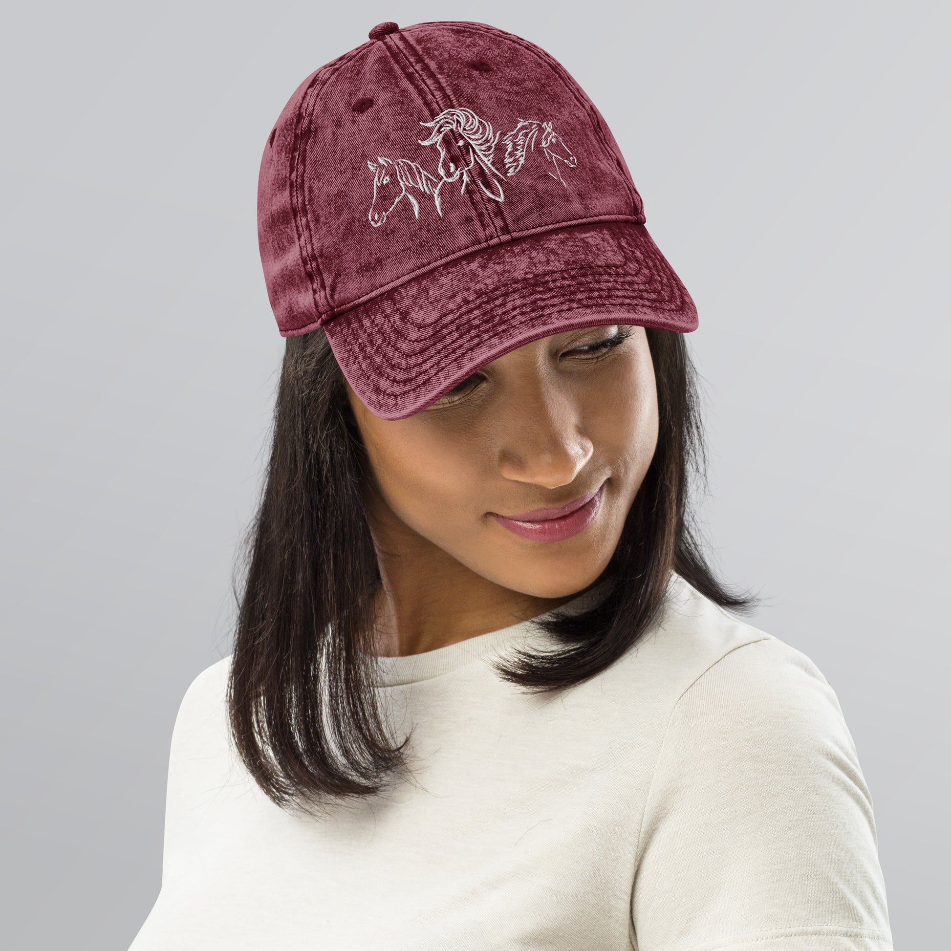 Drei Pferde - bestickte Vintage Baumwoll-Cord Cap - 100% Baumwolle